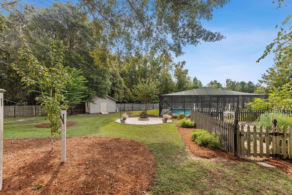 208 Glen Oaks Dr.