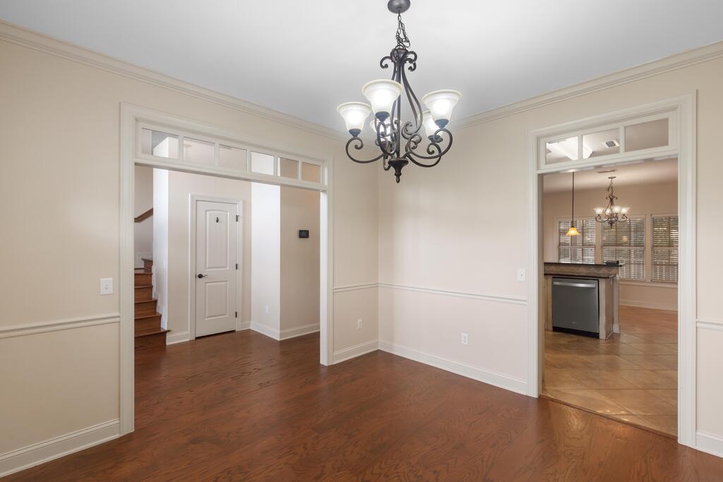 208 Glen Oaks Dr.