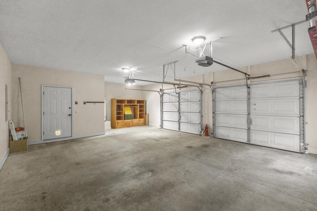 208 Glen Oaks Dr.