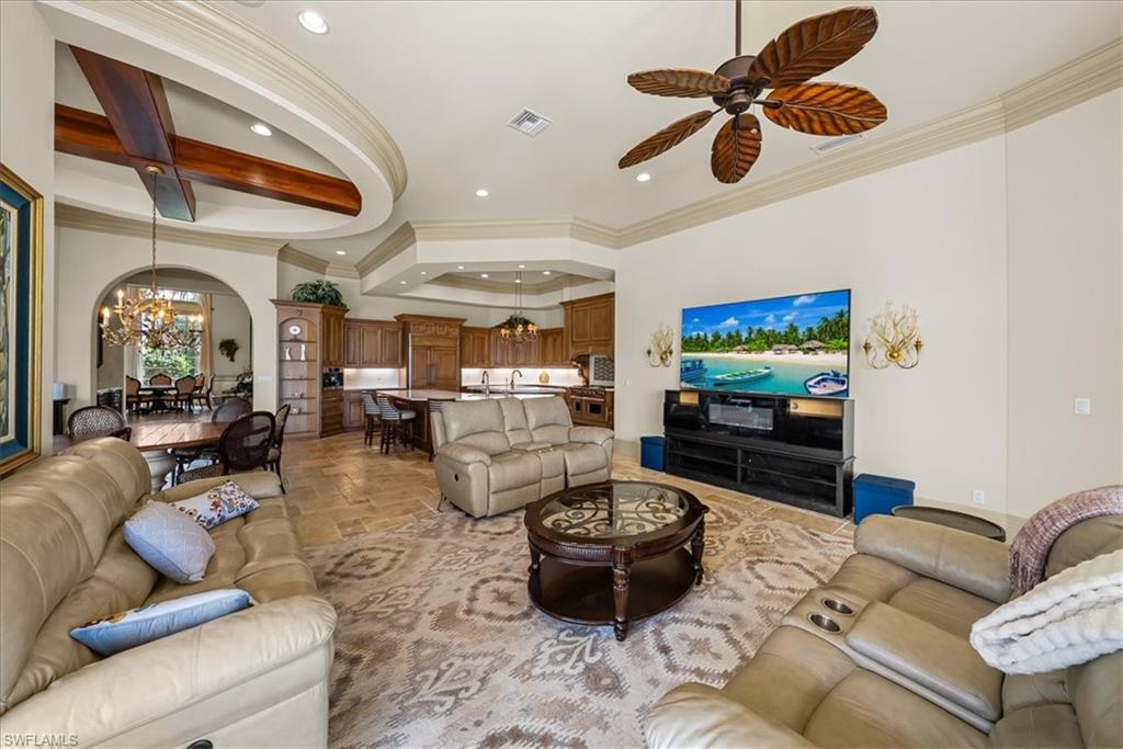 3111 Leeward LN
