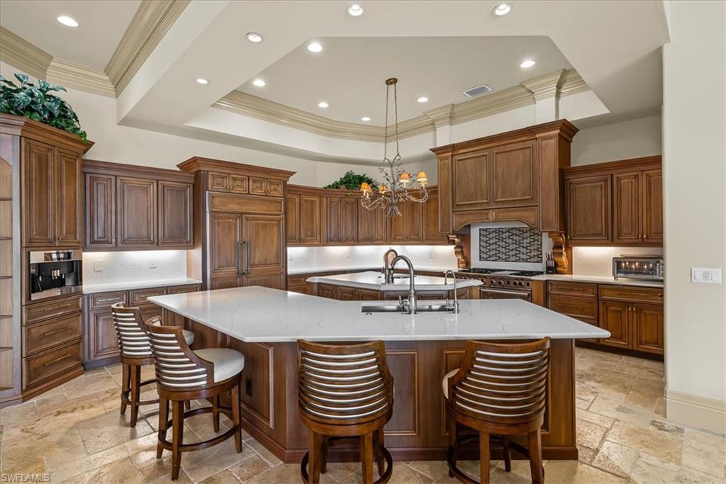 3111 Leeward LN