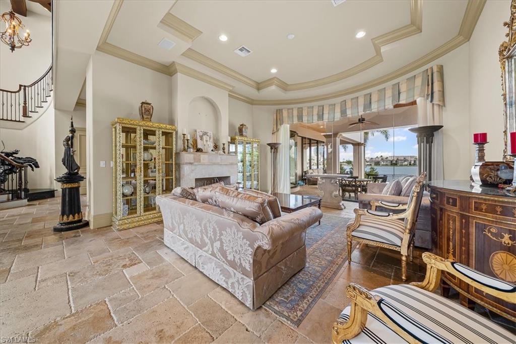 3111 Leeward LN