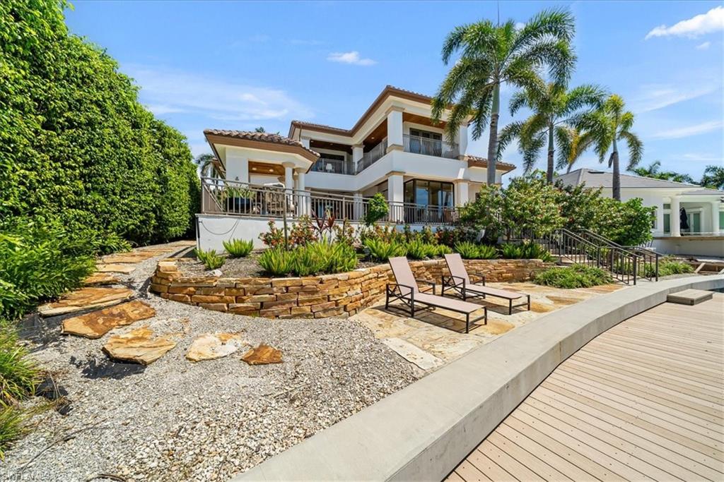 3111 Leeward LN