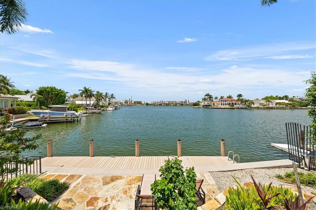 3111 Leeward LN