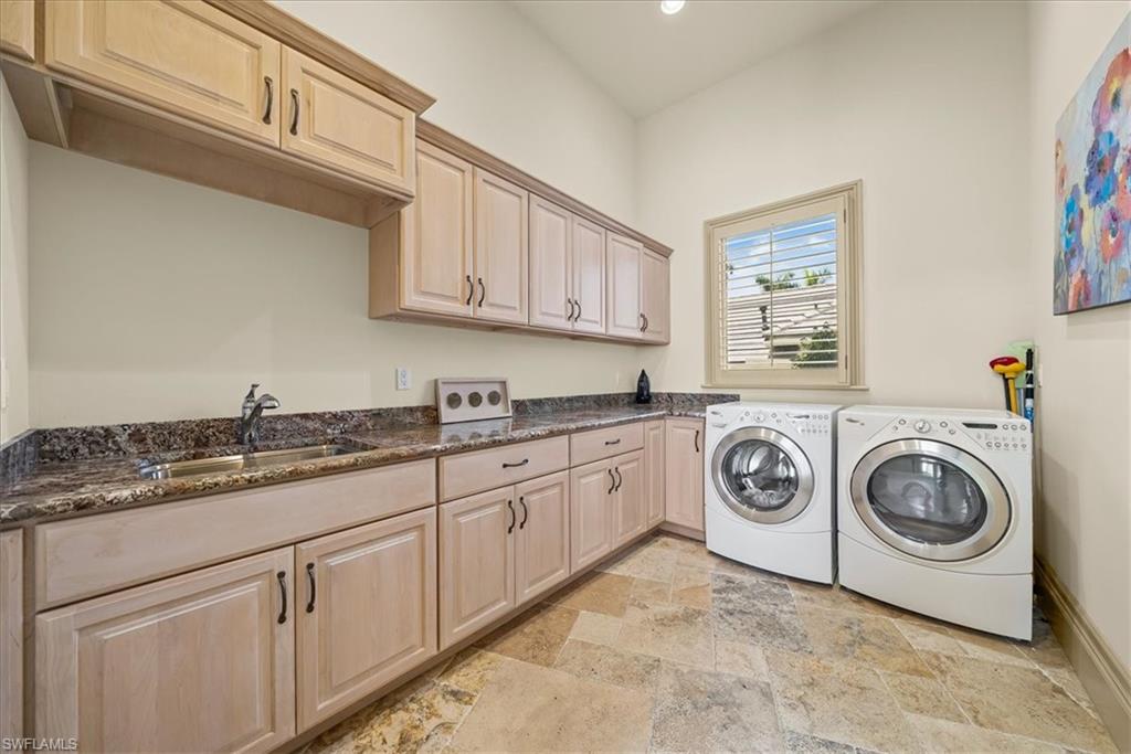 3111 Leeward LN