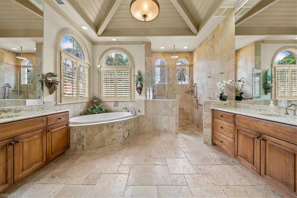 3111 Leeward LN