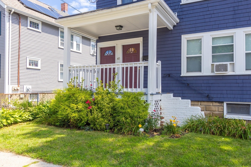 40 Manning St