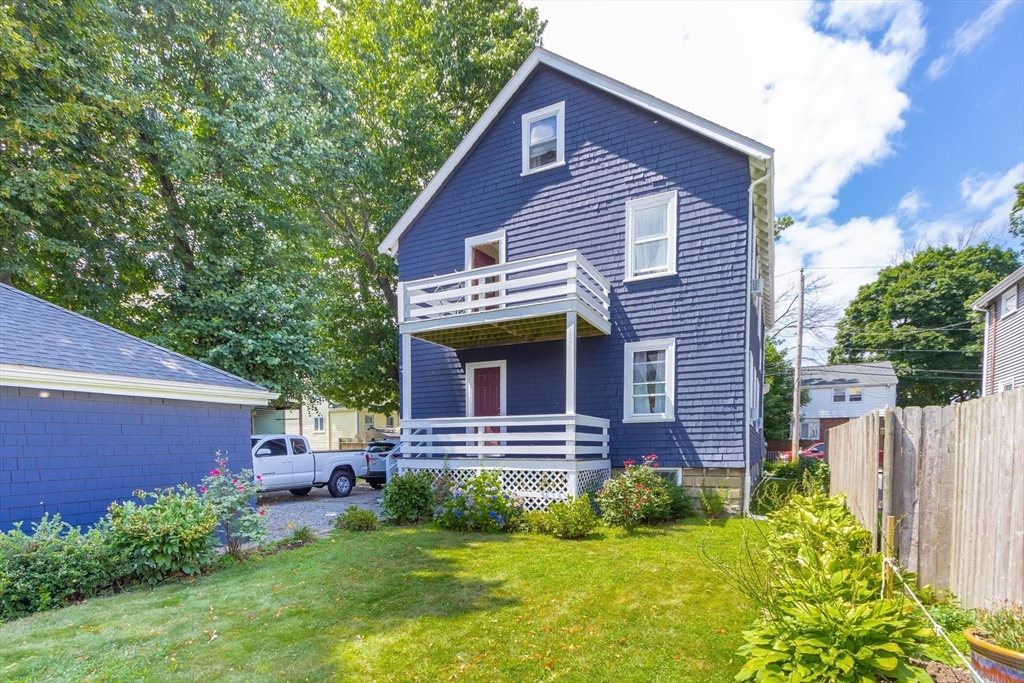 40 Manning St