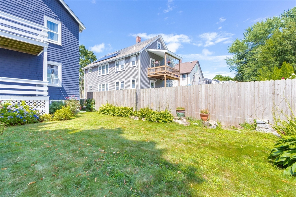 40 Manning St