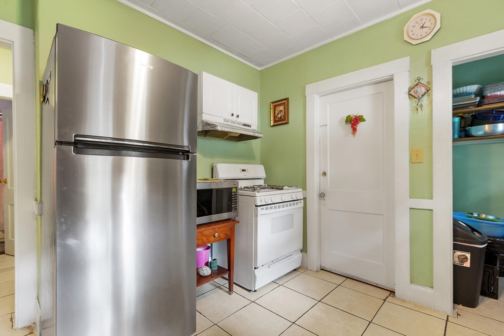 40 Manning St