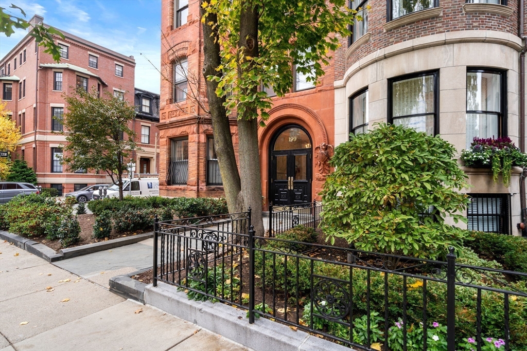 199 Marlborough Street # 102