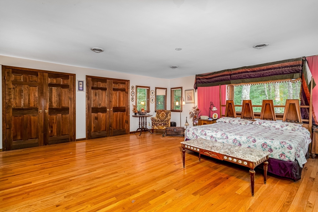 157 Wilshire Dr