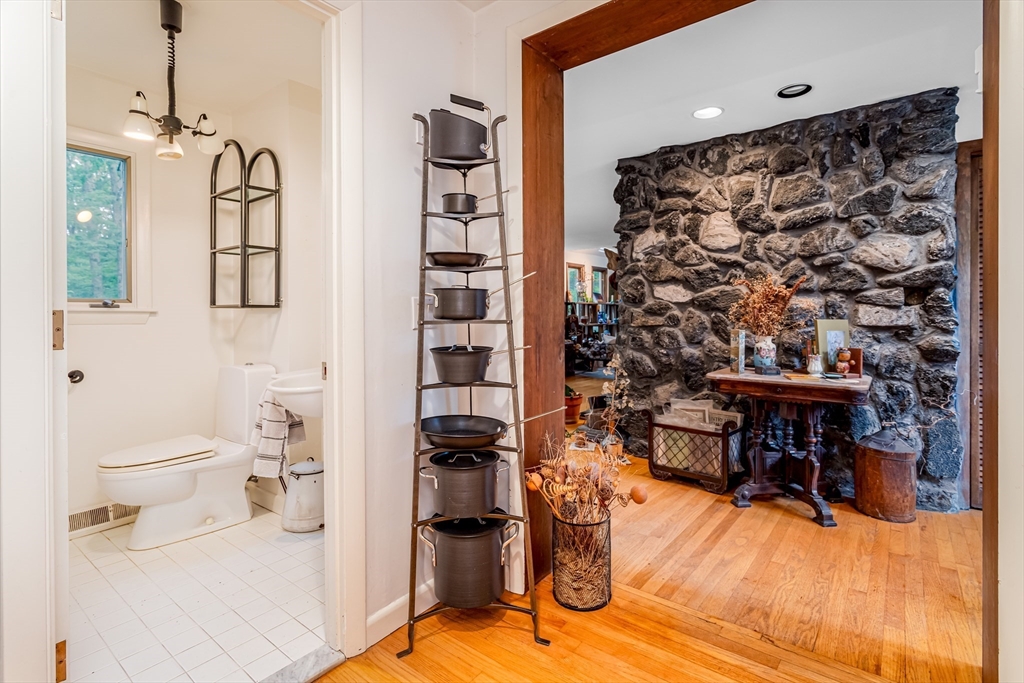 157 Wilshire Dr