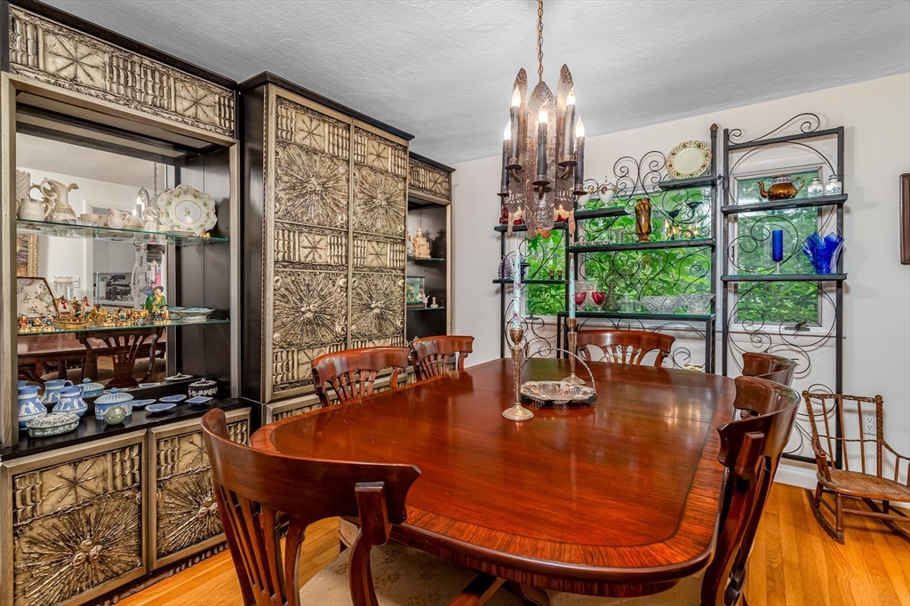 157 Wilshire Dr