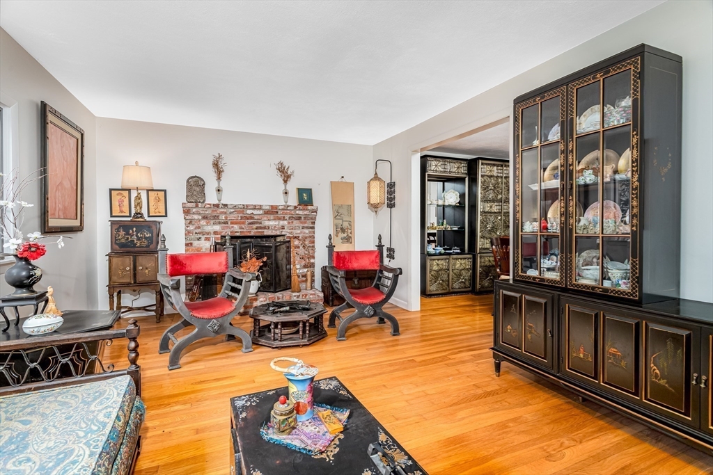 157 Wilshire Dr