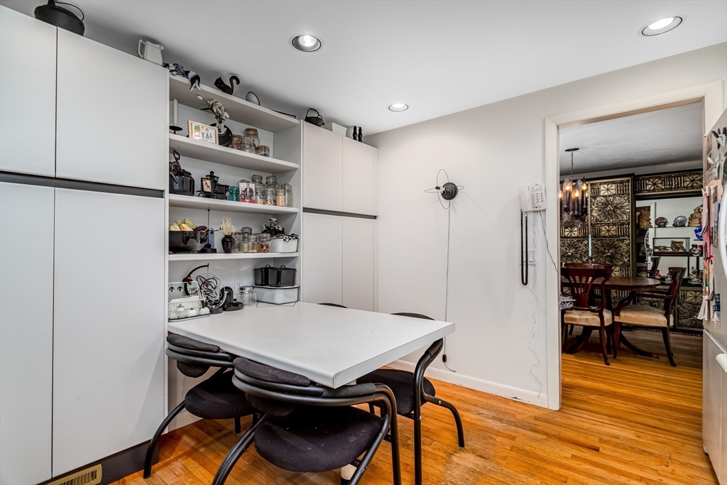 157 Wilshire Dr