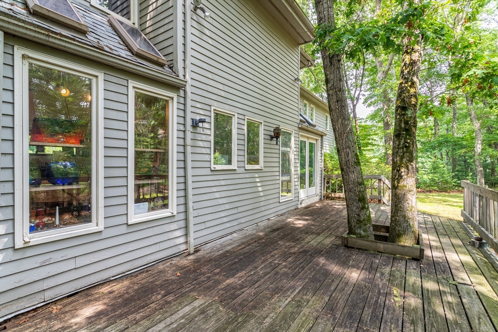 157 Wilshire Dr