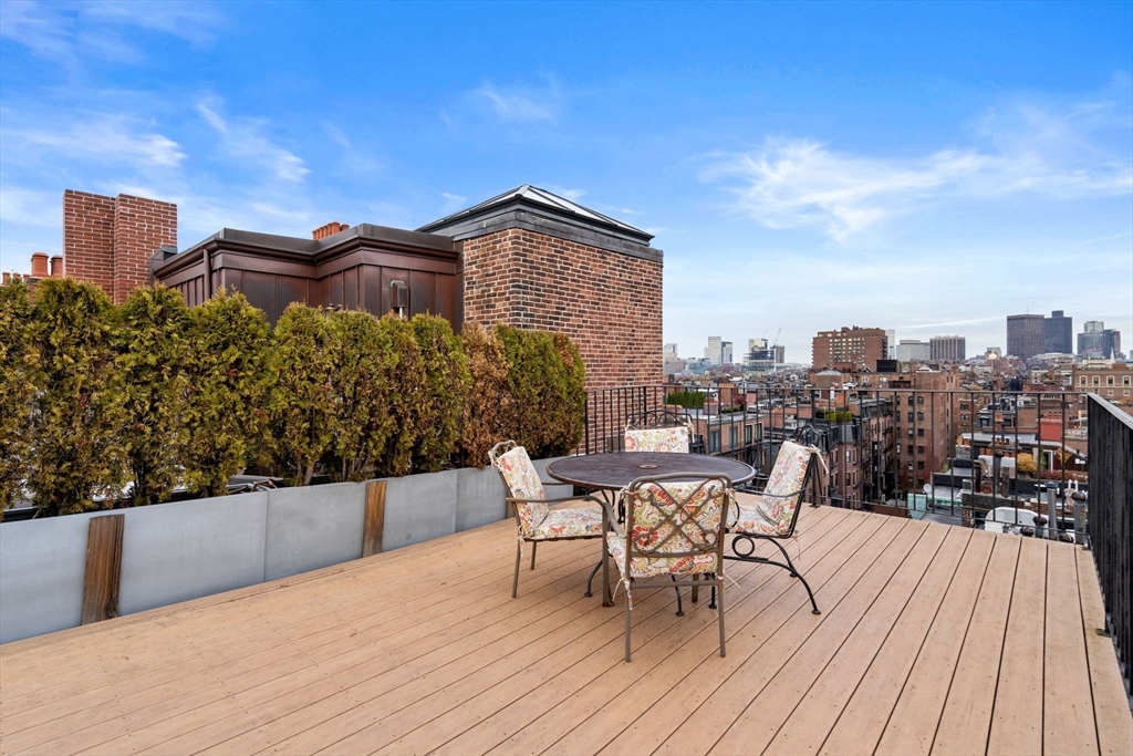 199 Marlborough # 102