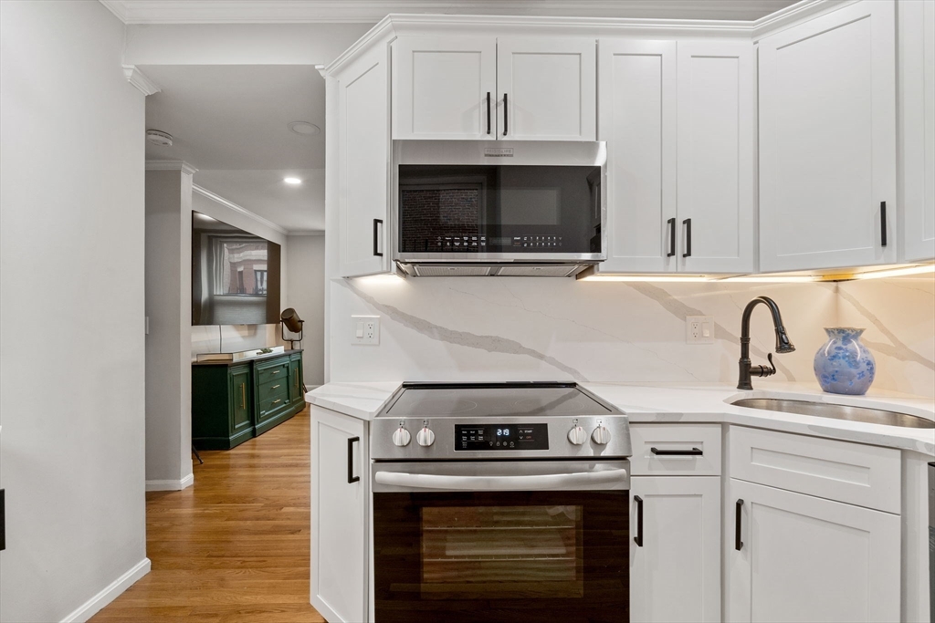 199 Marlborough # 102