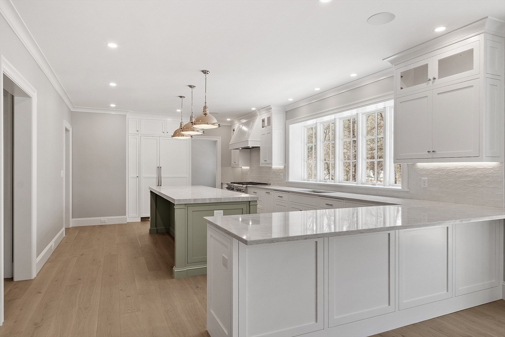 6 Meadowbrook Road