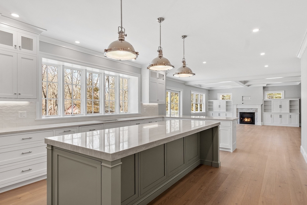 6 Meadowbrook Road