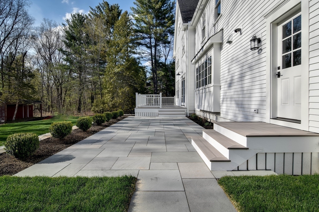6 Meadowbrook Road