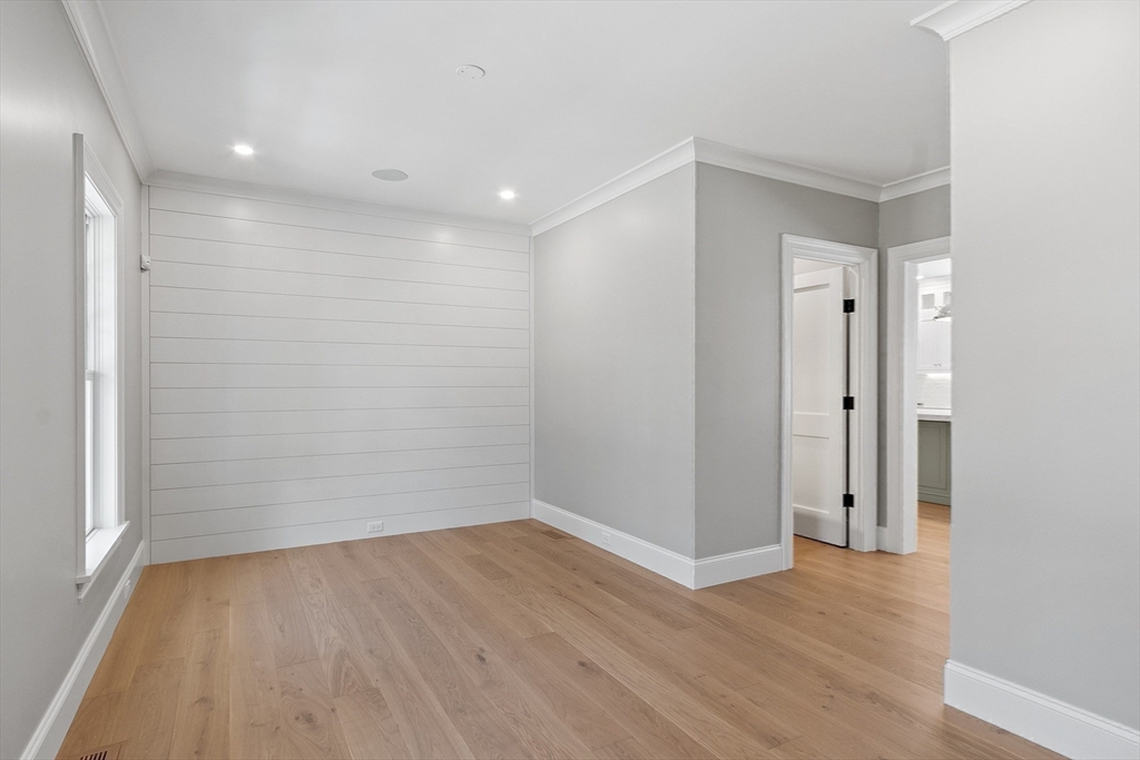6 Meadowbrook Road