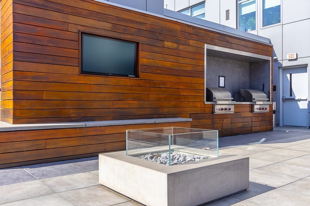 375 Canal St # 709