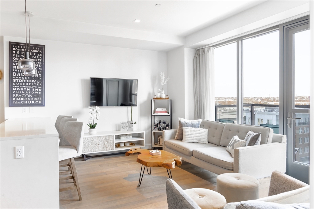 375 Canal St # 709