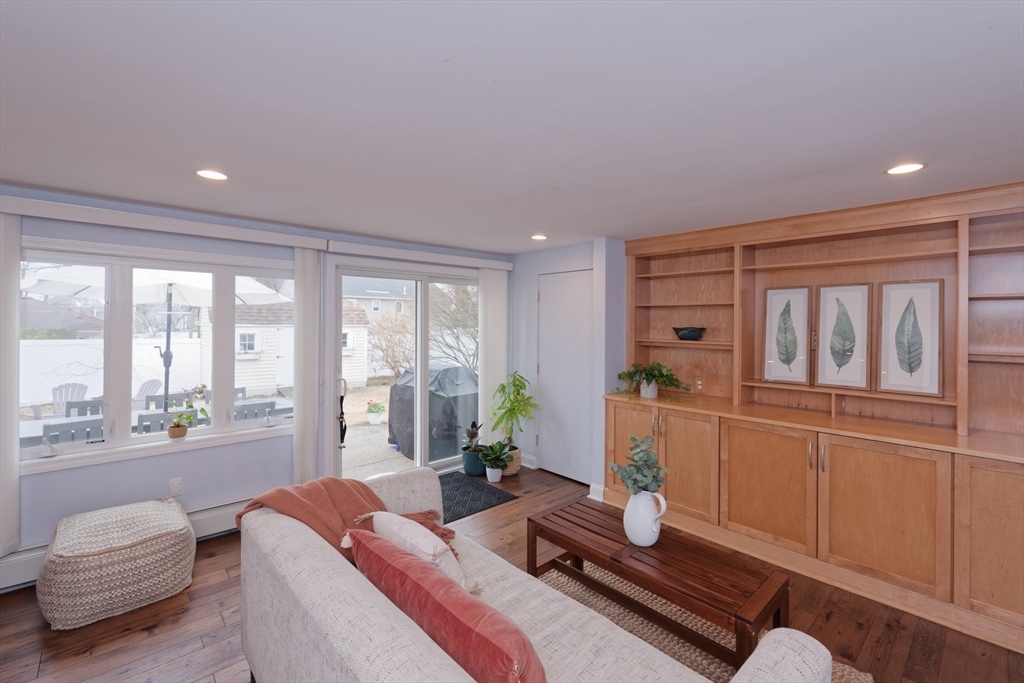 6 Wedgewood Rd