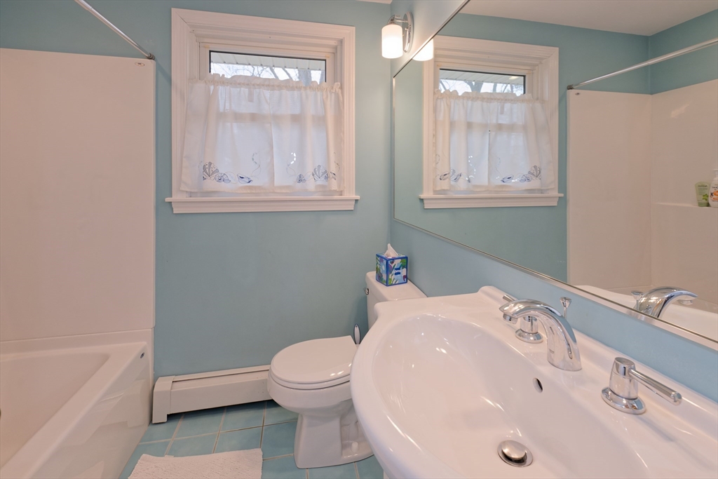 6 Wedgewood Rd
