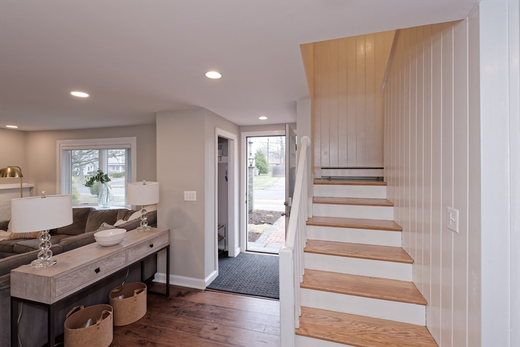 6 Wedgewood Rd