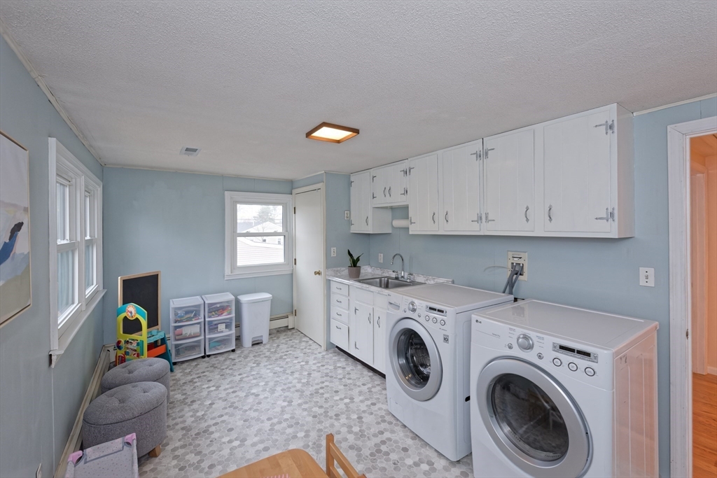 6 Wedgewood Rd
