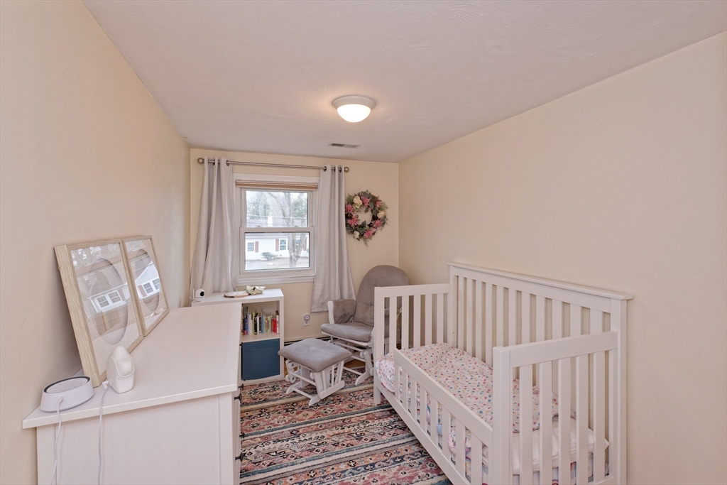 6 Wedgewood Rd