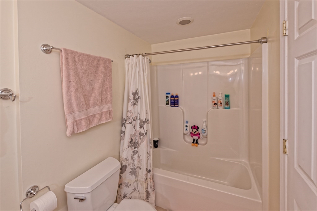 6 Wedgewood Rd