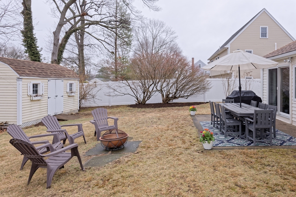 6 Wedgewood Rd