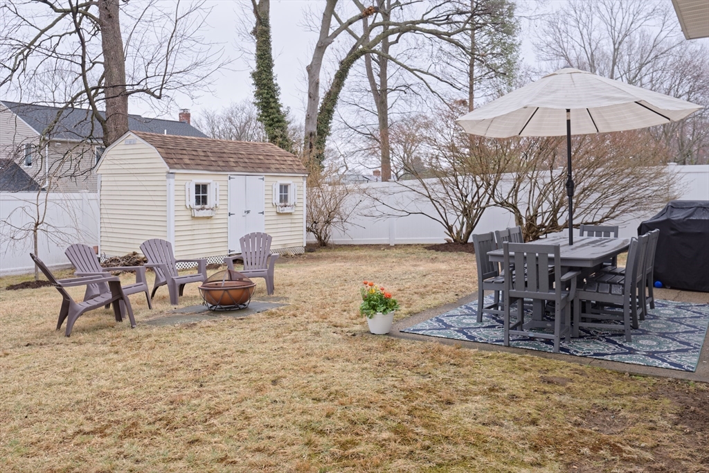 6 Wedgewood Rd