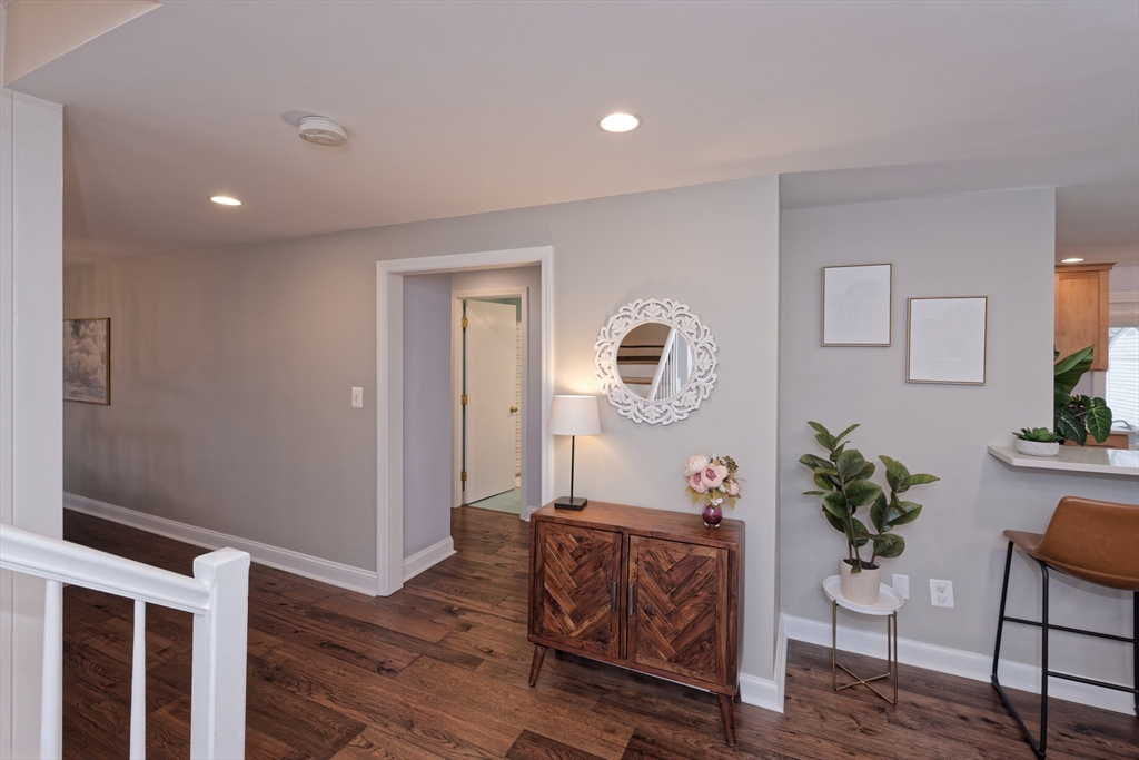 6 Wedgewood Rd
