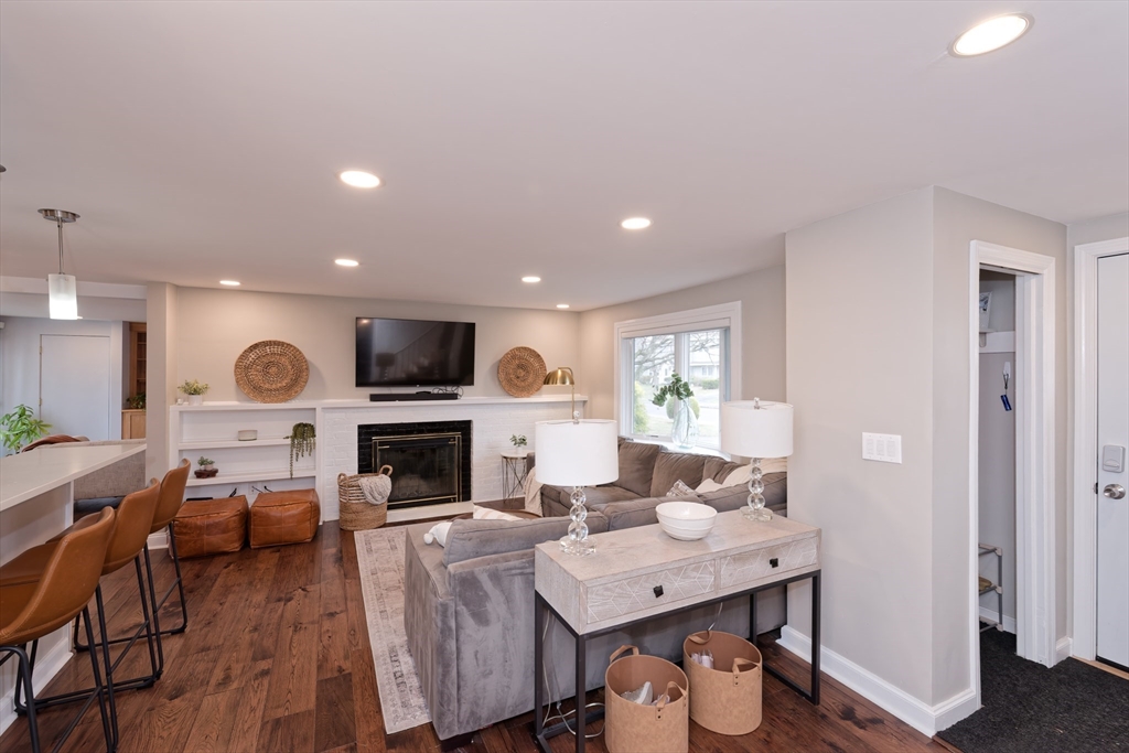 6 Wedgewood Rd