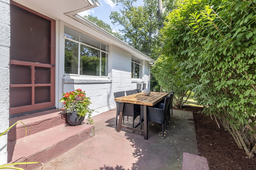 26 Kimlo Rd