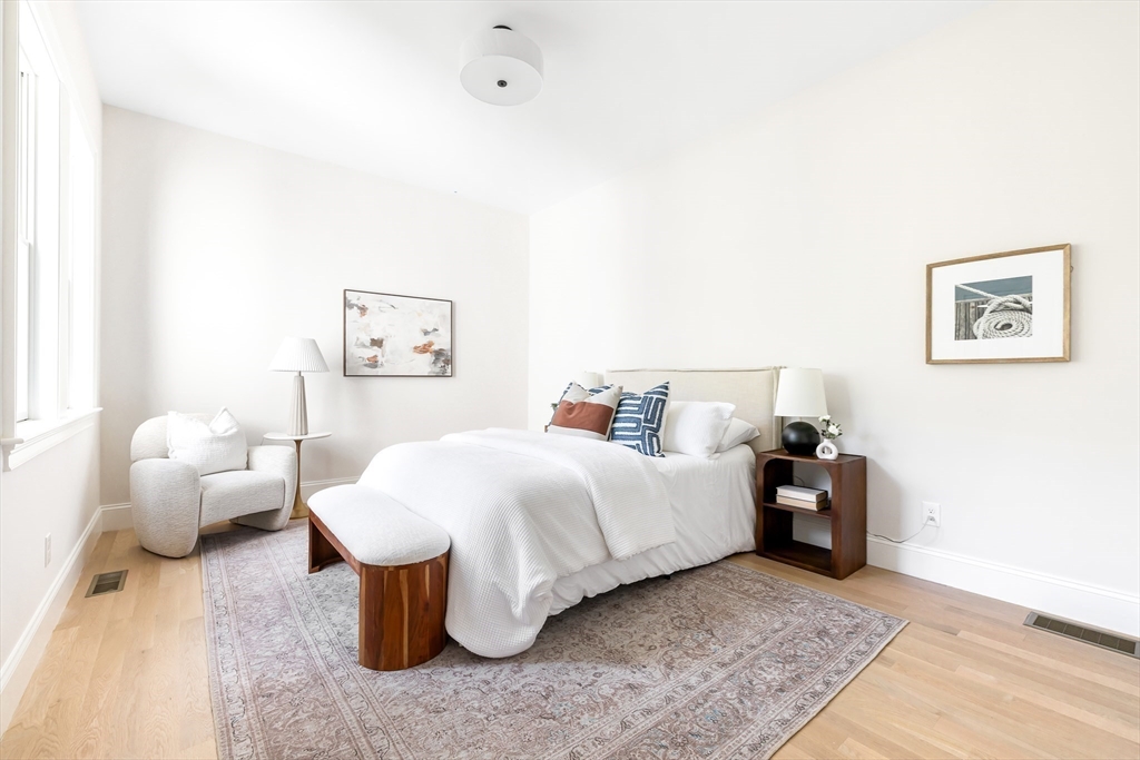 32 Pemberton