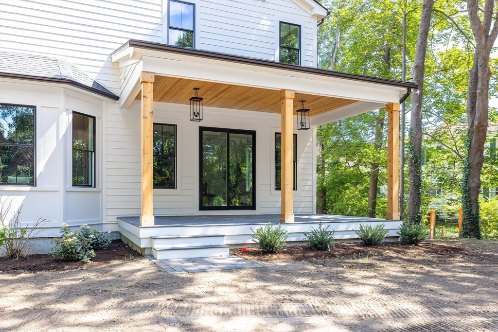 32 Pemberton