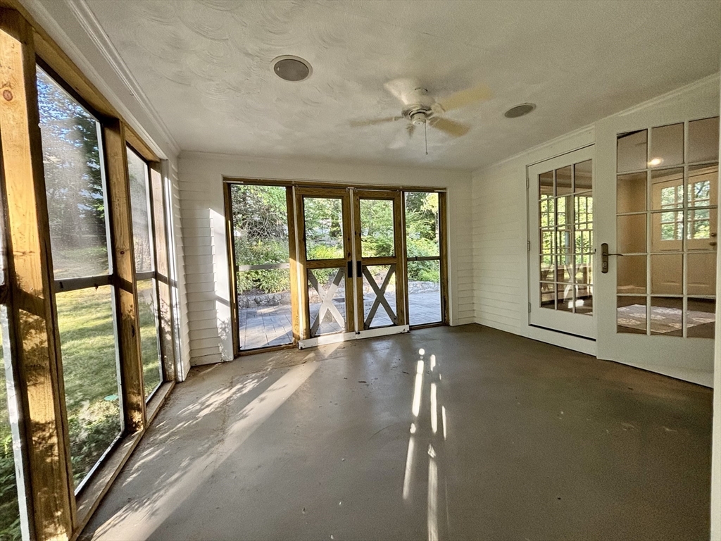 81 Hampshire Rd, Wellesley