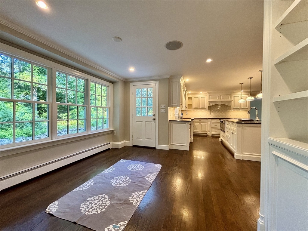 81 Hampshire Rd, Wellesley