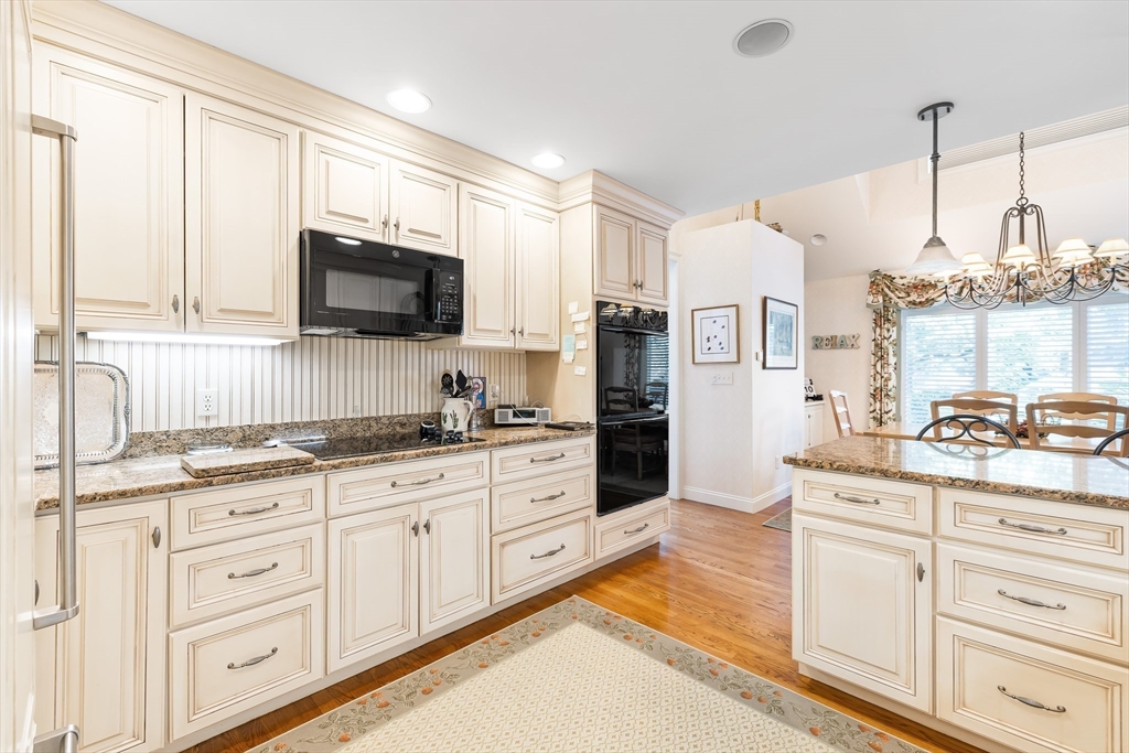 1601 Wisteria Way # 1601