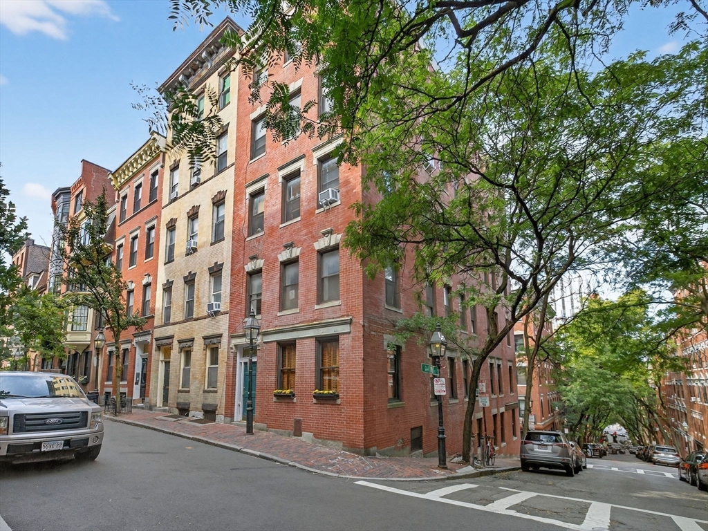 69 Myrtle Street # 2