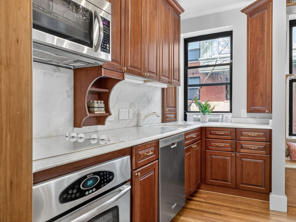 69 Myrtle Street # 2