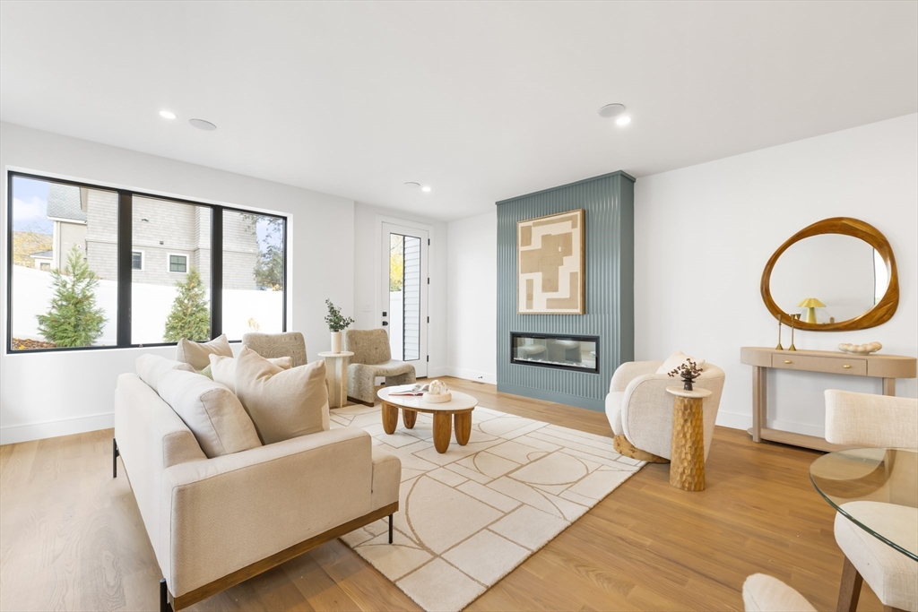 27-29 Indiana Terrace # 29