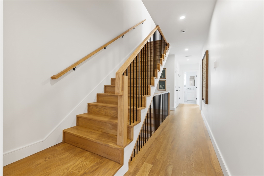 27-29 Indiana Terrace # 29