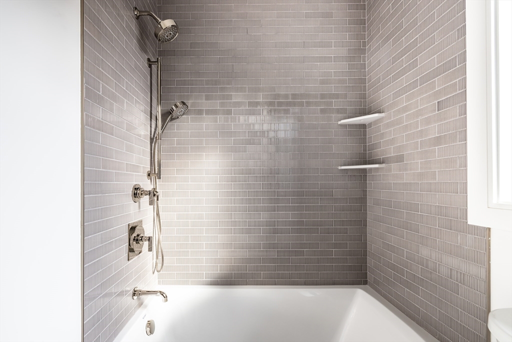 27-29 Indiana Terrace # 29